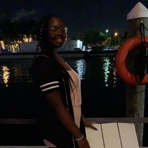 Meet your Posher, Rachel